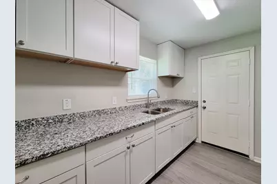 2810 Forest Oaks Boulevard, Houston, TX 77017 - Photo 9