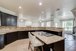 10202 Brighton Ln Ln, Houston, TX 77031 - Photo 11