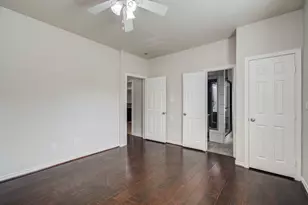 10202 Brighton Ln Ln, Houston, TX 77031 - Photo 13