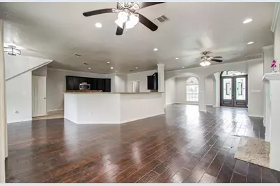 10202 Brighton Ln Lane, Houston, TX 77031 - Photo 9