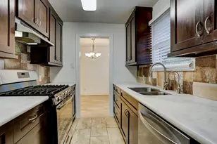 4419 Cynthia, Bellaire, TX 77401 - Photo 5