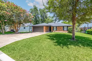 1803 S Park St, Brenham, TX 77833 - Photo 5
