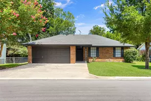 1803 S Park St, Brenham, TX 77833 - Photo 1