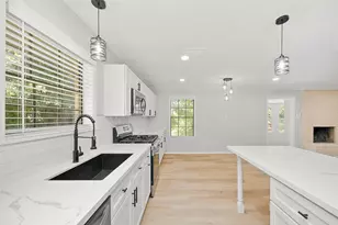 1803 S Park St, Brenham, TX 77833 - Photo 11