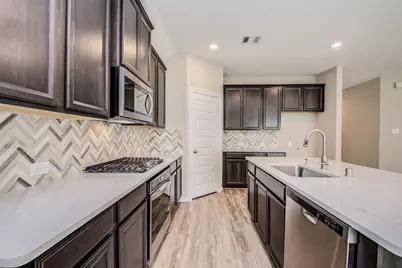 2212 Gadwall Court, Conroe, TX 77384 - Photo 9