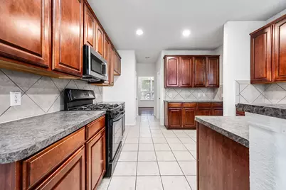 2032 Creek Shore Lane, Pearland, TX 77581 - Photo 11