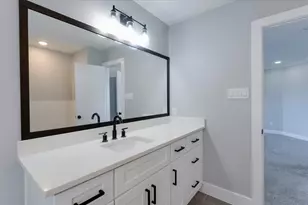 3819 W Traditions Ct, Houston, TX 77082 - Photo 25