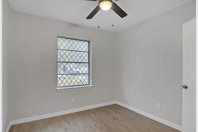 2509 Bayou Avenue, Baytown, TX 77520 - Photo 9