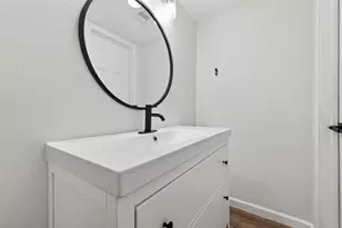 1811 Stoney Brook Dr, Houston, TX 77063 - Photo 29