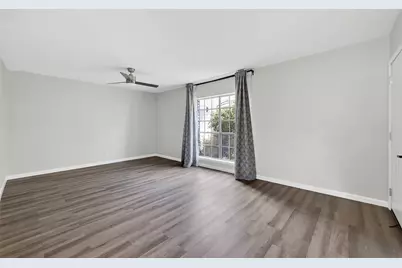 1811 Stoney Brook Drive #91, Houston, TX 77063 - Photo 19