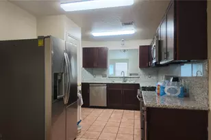 13519 Elder Bridge Dr, Sugar Land, TX 77498 - Photo 3