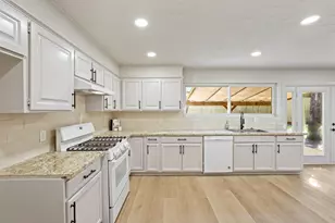 7716 Appomattox Dr, College Station, TX 77845 - Photo 17