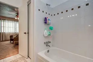 11315 Chelsea Walk Dr, Houston, TX 77066 - Photo 15