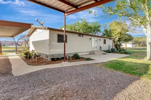 293 Co Rd 406, Edna, TX 77957 - Photo 31