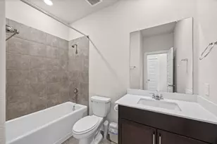 5547 Madden Ln, Houston, TX 77048 - Photo 15