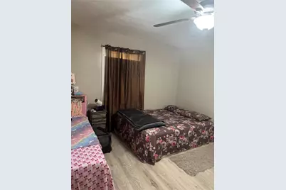 7947 Glenscott Street, Houston, TX 77061 - Photo 9