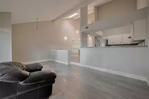 8612 Dairy View Ln, Houston, TX 77072 - Photo 9