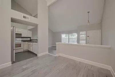 8612 Dairy View Lane, Houston, TX 77072 - Photo 11