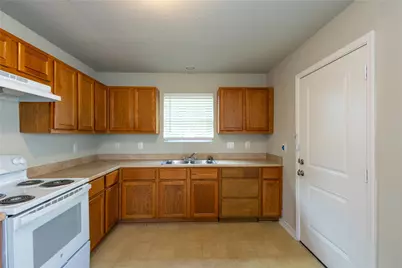 1840 Elgie Street, Beaumont, TX 77705 - Photo 5