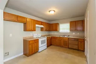 1840 Elgie St, Beaumont, TX 77705 - Photo 7