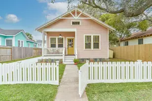 4616 Ave O 1/2, Galveston, TX 77551 - Photo 1
