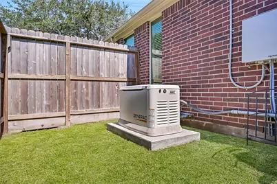 1704 Brill Drive, Friendswood, TX 77546 - Photo 37