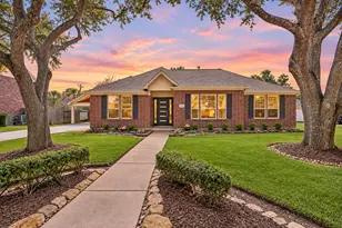 1704 Brill Dr, Friendswood, TX 77546 - Photo 1