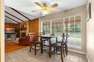 15856 Dewberry Ln, Conroe, TX 77302 - Photo 11