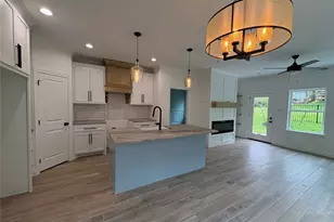 110 Cove Pl Ct, Conroe, TX 77356 - Photo 9