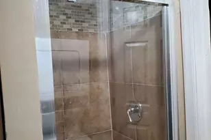 5915 Southwood Streets, Houston, TX 77033 - Photo 7