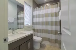 2204 Penny Derrick Ln, Houston, TX 77055 - Photo 5