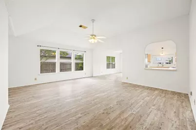 331 Stone Point, New Braunfels, TX 78130 - Photo 5