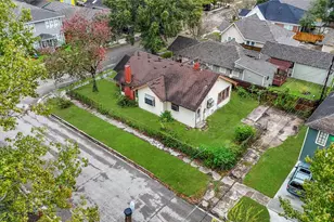 1040 W Cottage St, Houston, TX 77009 - Photo 1