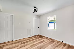 922 Lake Glen Rd, Houston, TX 77336 - Photo 11