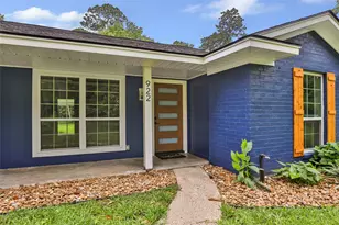 922 Lake Glen Rd, Houston, TX 77336 - Photo 1