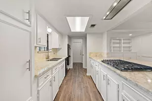 2019 Franklin Cir, Rosenberg, TX 77471 - Photo 5