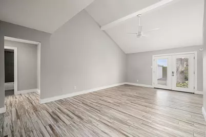 4902 Moody Reef Drive, Bacliff, TX 77518 - Photo 5