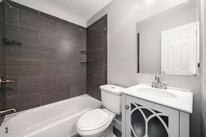 4902 Moody Reef Drive, Bacliff, TX 77518 - Photo 17