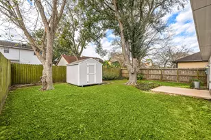 4902 Moody Reef Dr, Bacliff, TX 77518 - Photo 21