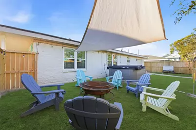 4702 Avenue P 1/2, Galveston, TX 77551 - Photo 37