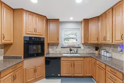 4702 Avenue P 1/2, Galveston, TX 77551 - Photo 21