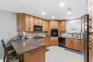 4702 Ave P 1/2, Galveston, TX 77551 - Photo 19