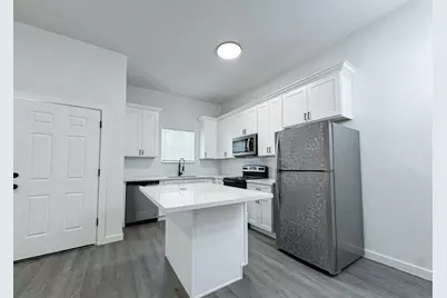 328 Clearwater St #A, Houston, TX 77029 - Photo 1