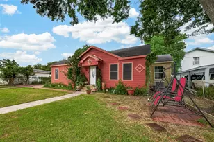 811 Canadian St, Houston, TX 77009 - Photo 5
