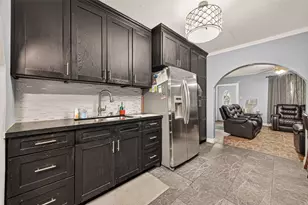 811 Canadian St, Houston, TX 77009 - Photo 17