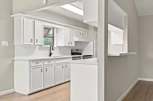 9859 Sageroyal Ln, Houston, TX 77089 - Photo 9