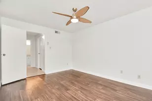 7400 Bellerive Dr, Houston, TX 77036 - Photo 21