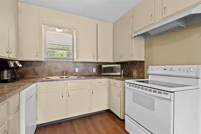 10973 Longstreet Road, Willis, TX 77318 - Photo 11