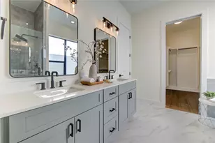 6123 Pacific Frst Dr, Houston, TX 77091 - Photo 37