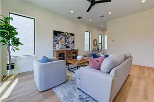 6123 Pacific Frst Dr, Houston, TX 77091 - Photo 13